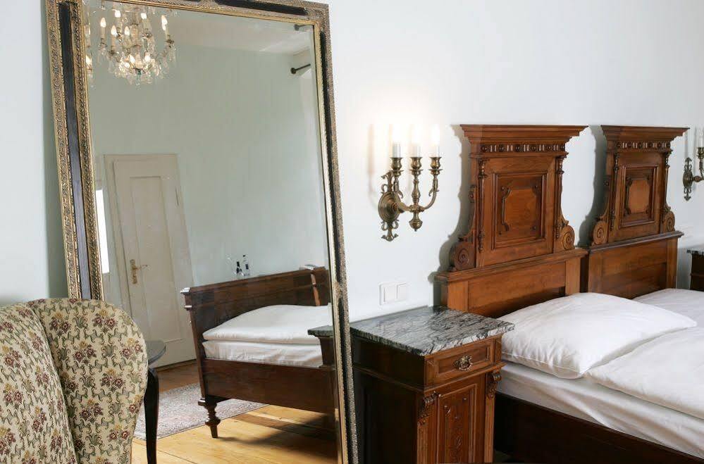 Hotel Schloss Lehen Bad Friedrichshall Buitenkant foto